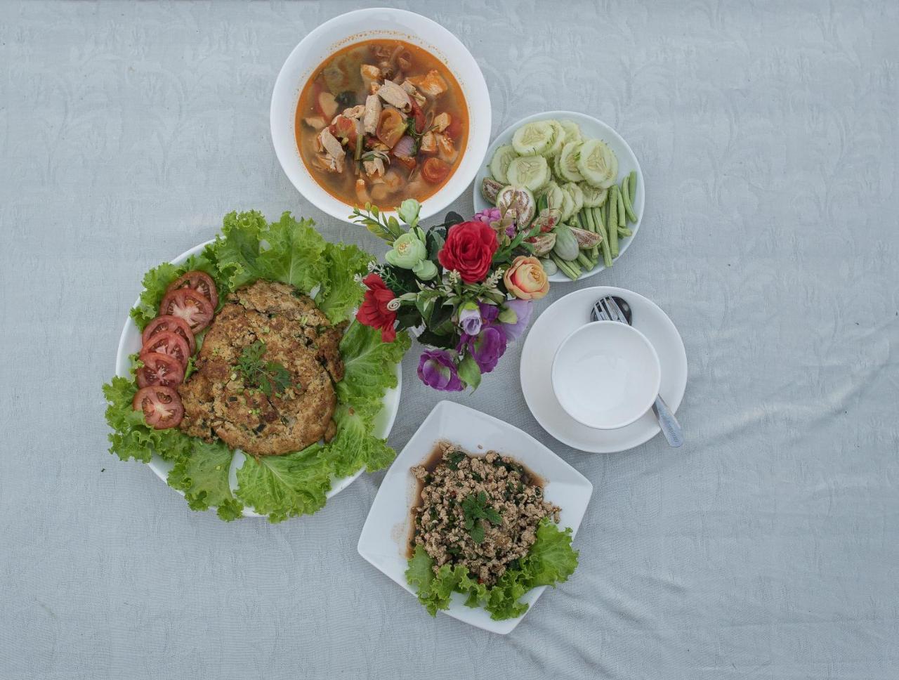 Chanhthida Guesthouse And The River Front Restaurant Ban Khon Eksteriør bilde