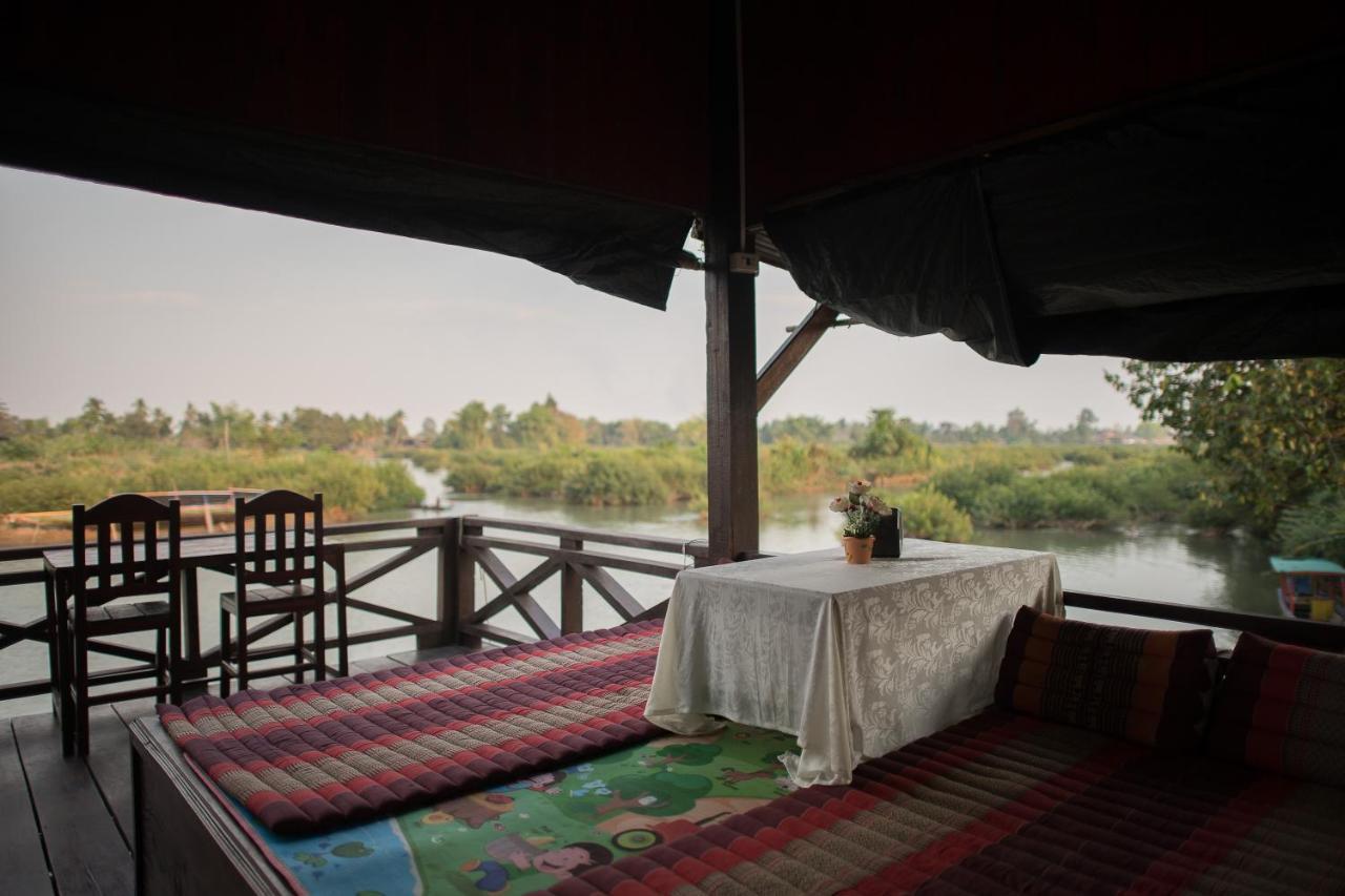 Chanhthida Guesthouse And The River Front Restaurant Ban Khon Eksteriør bilde