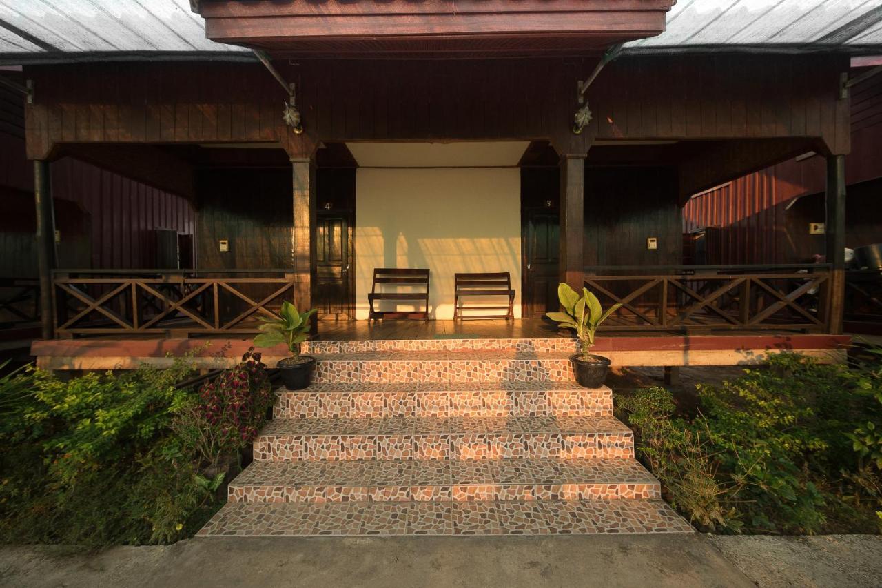 Chanhthida Guesthouse And The River Front Restaurant Ban Khon Eksteriør bilde