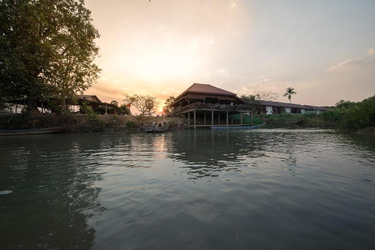 Chanhthida Guesthouse And The River Front Restaurant Ban Khon Eksteriør bilde
